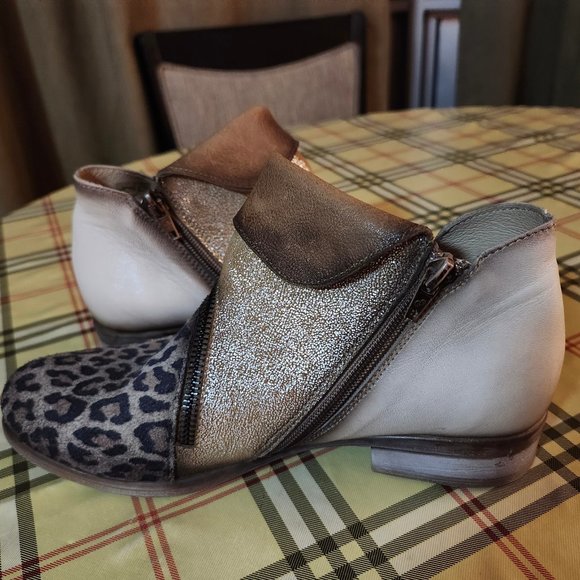 Unity In Diversity Comfortably Hip Ankle Boots Animal Print Zip Size 38 7.5 - Picture 5 of 11
